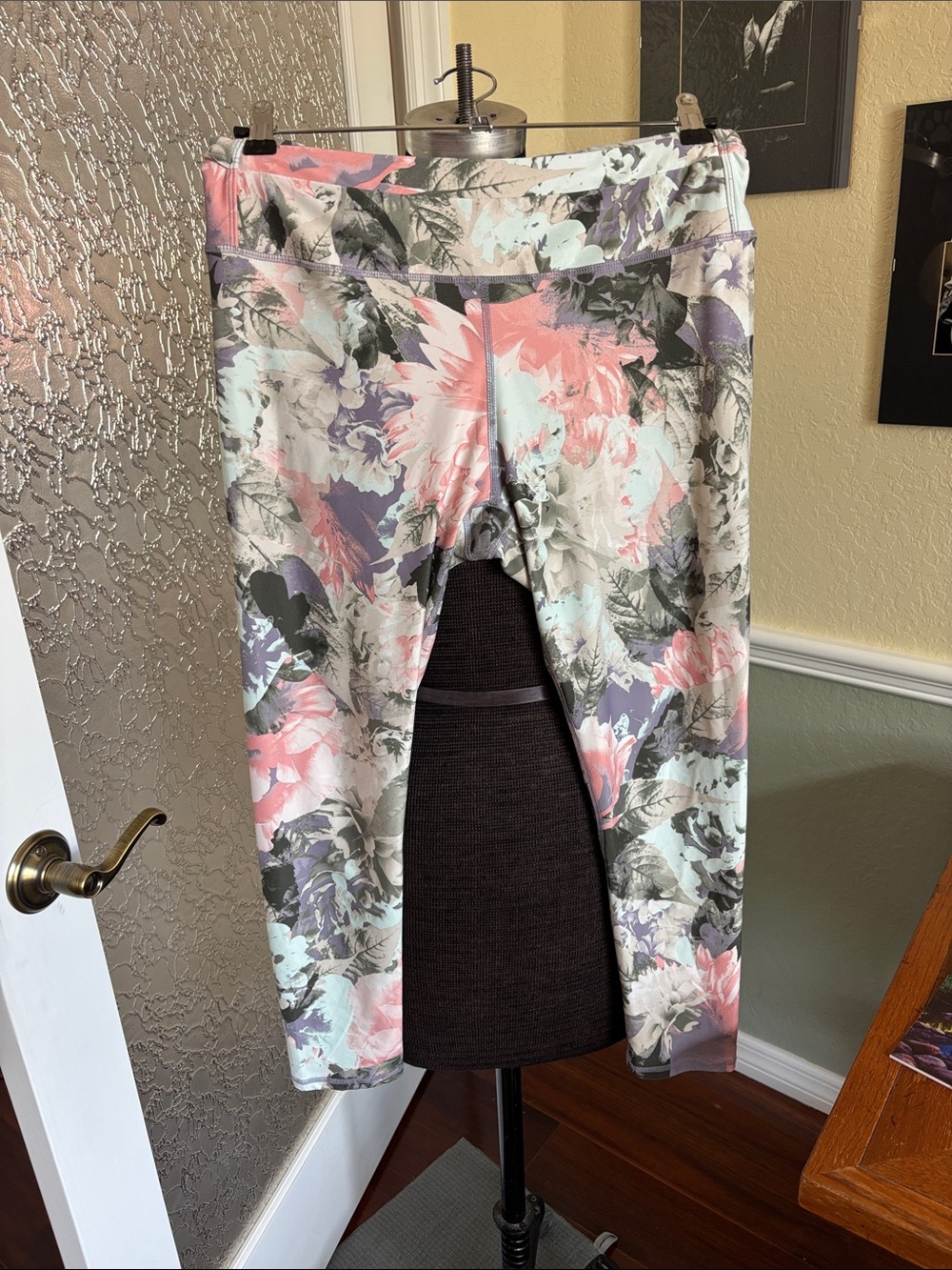 Fabletics Floral Print Leggings - Pink & Green M